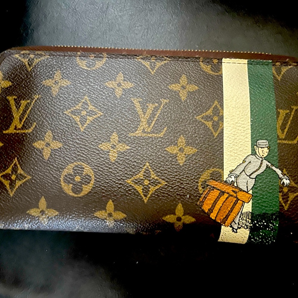 Louis Vuitton Zippy Groom wallet organizer